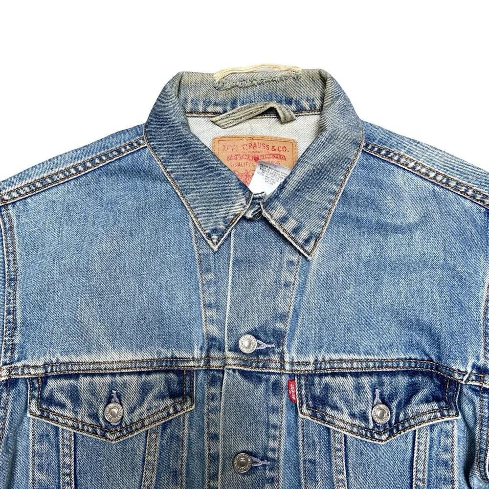 Vintage Levi's 70507-0389 Standard Trucker Denim Jacket Size S Blue Distressed